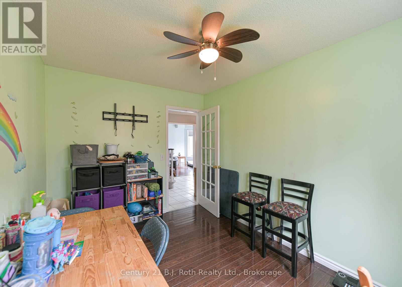16 Frontier Avenue Property Photo 23