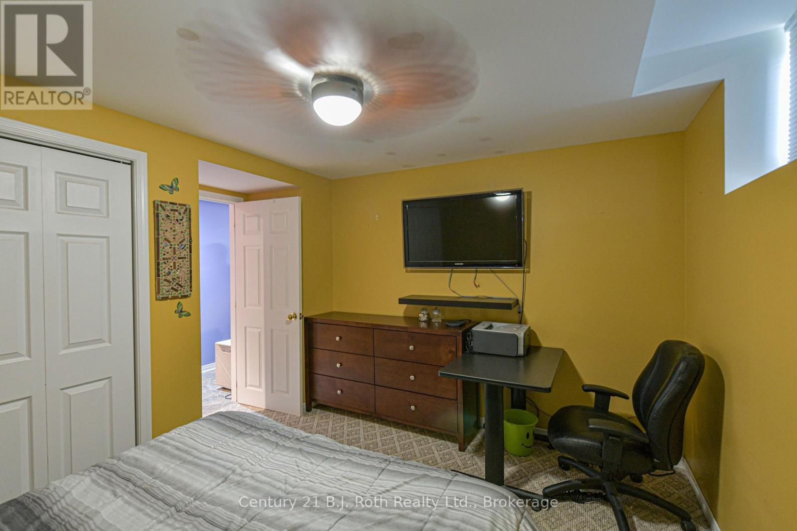 16 Frontier Avenue Property Photo 43