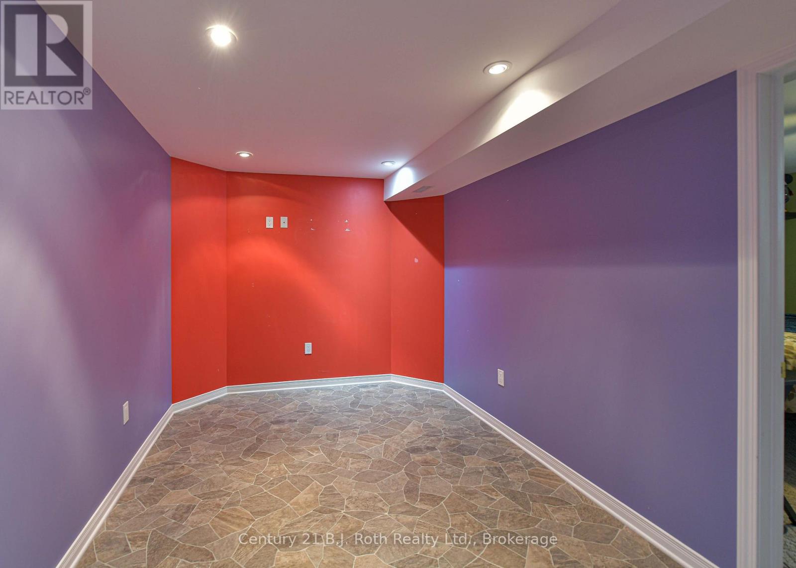 16 Frontier Avenue Property Photo 46