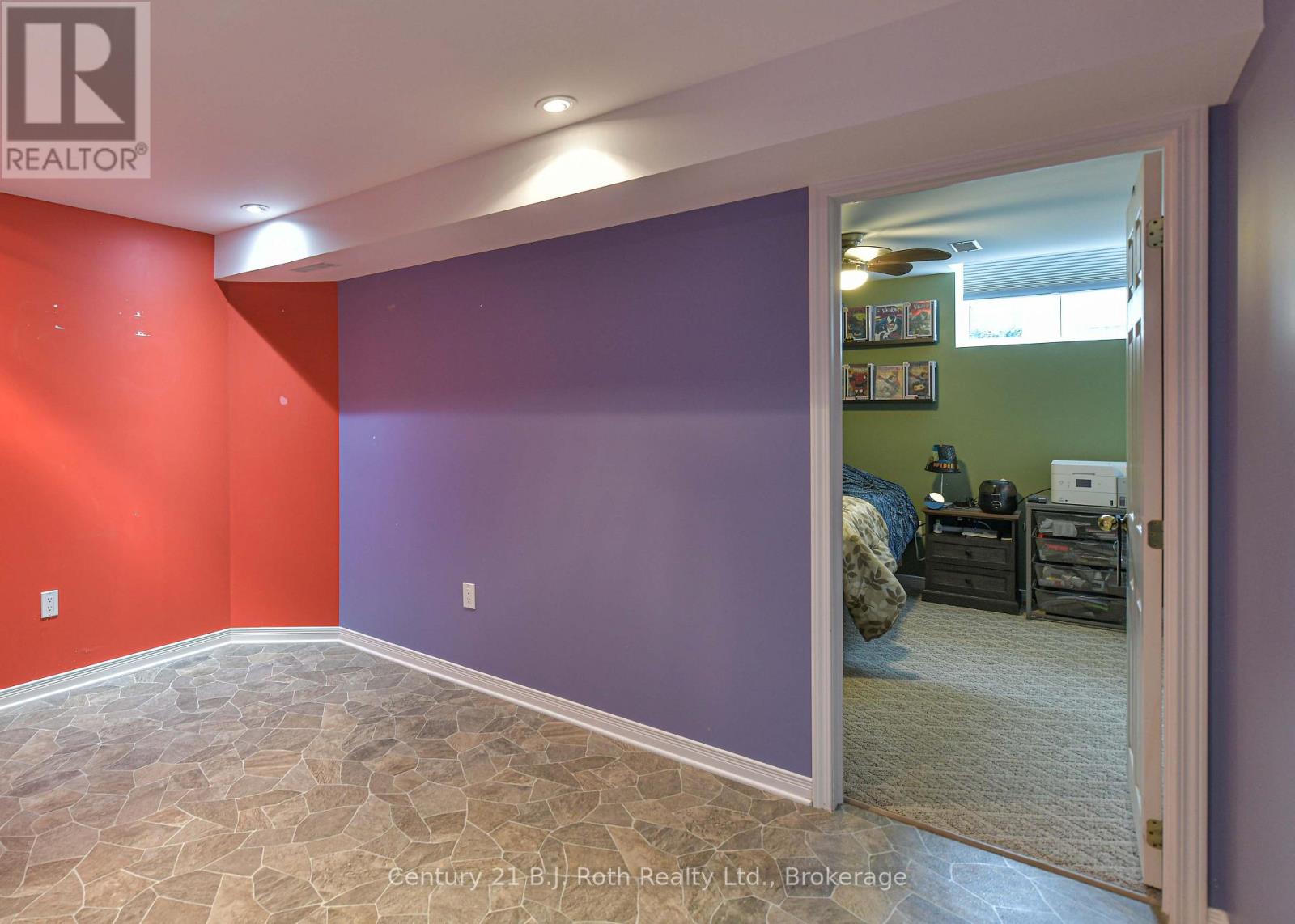 16 Frontier Avenue Property Photo 47