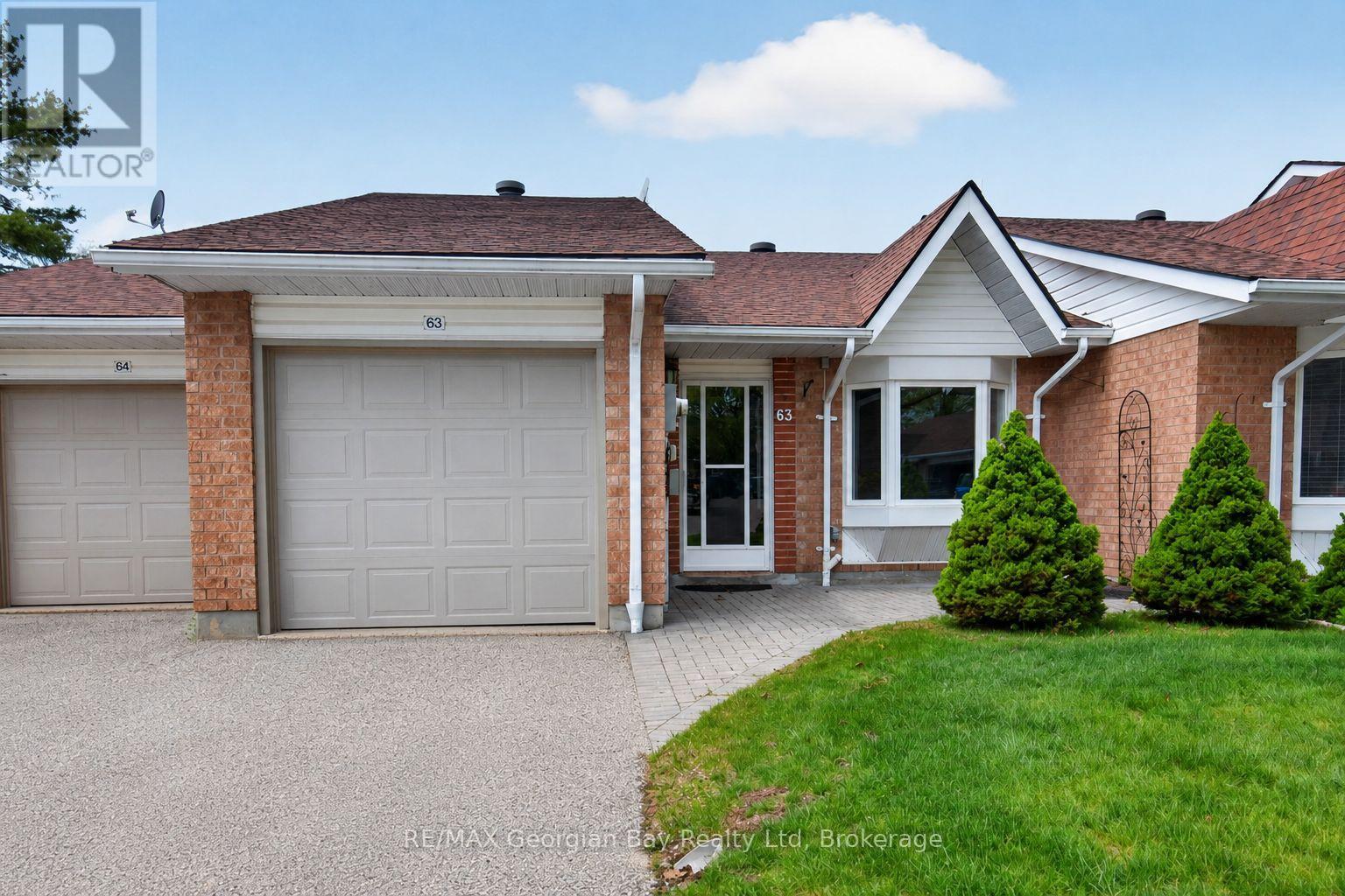 63 - 696 KING STREET Property Photo 1