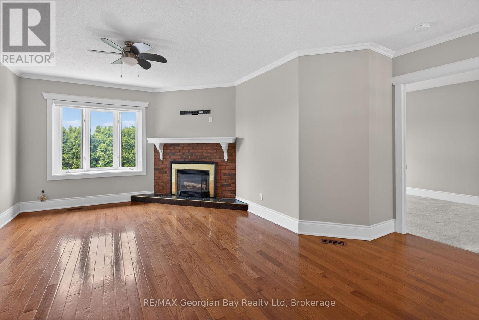 63 - 696 King Street Property Photo 9