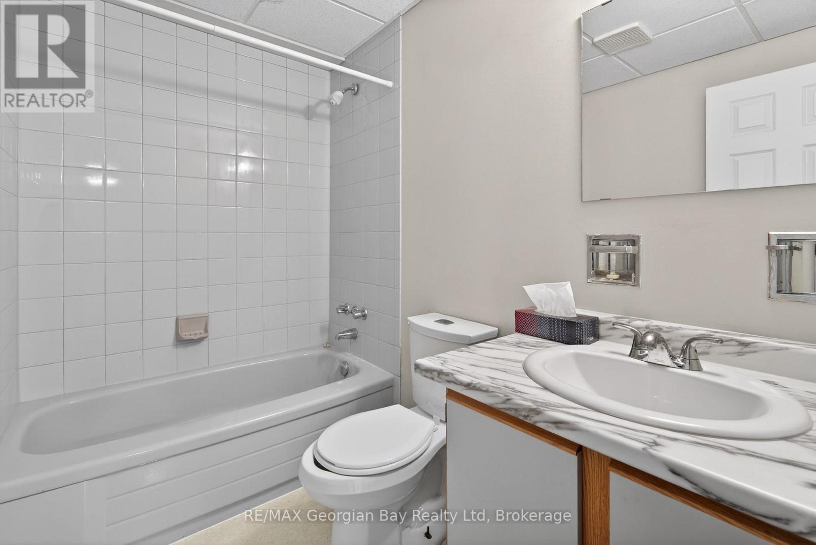 63 - 696 King Street Property Photo 28