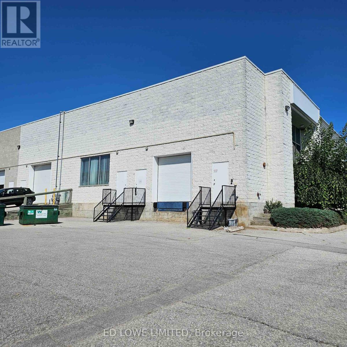 O & P - 570 Bryne Drive Property Photo 11