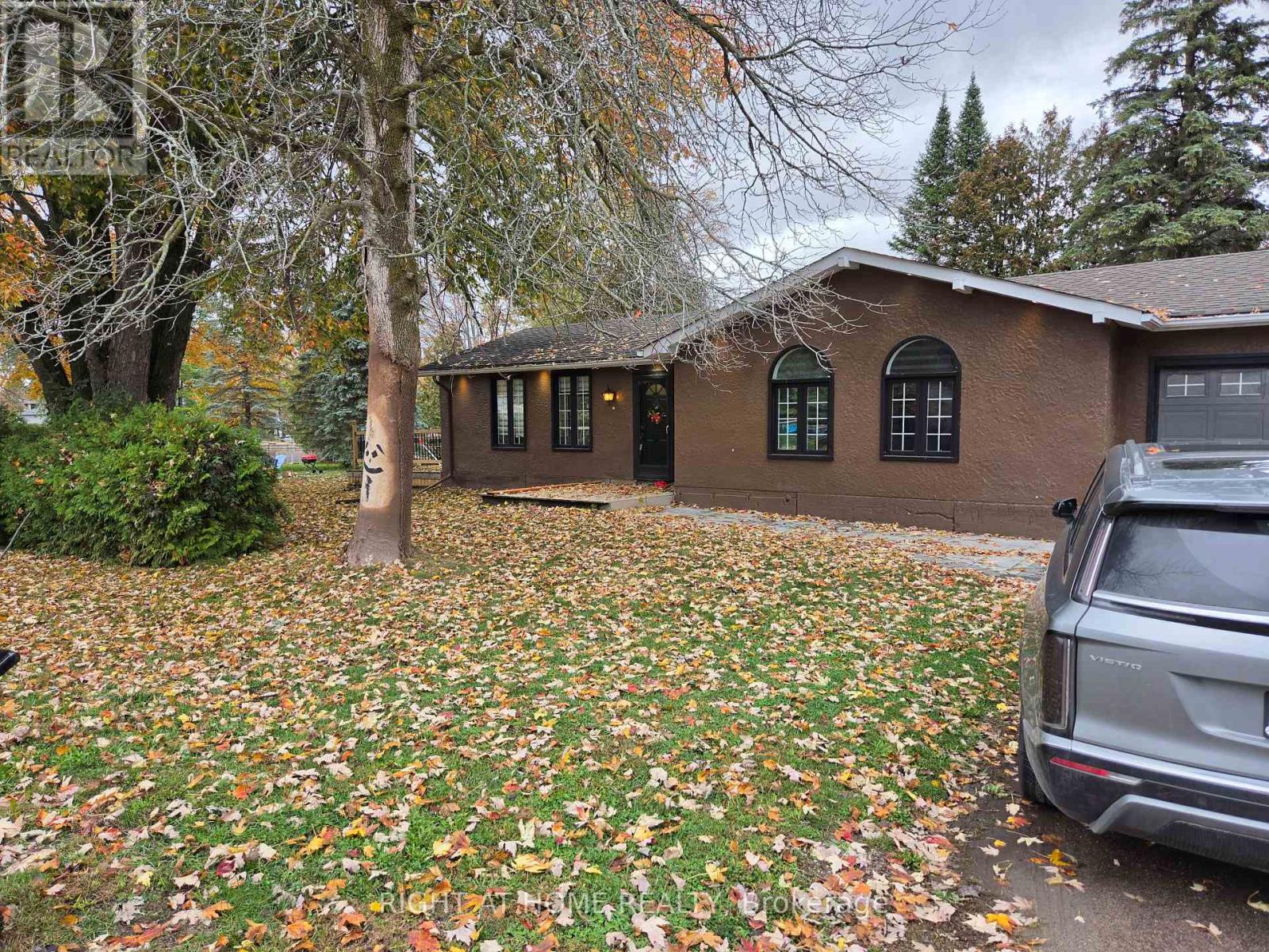 53 POPLAR CRESCENT Property Photo 1