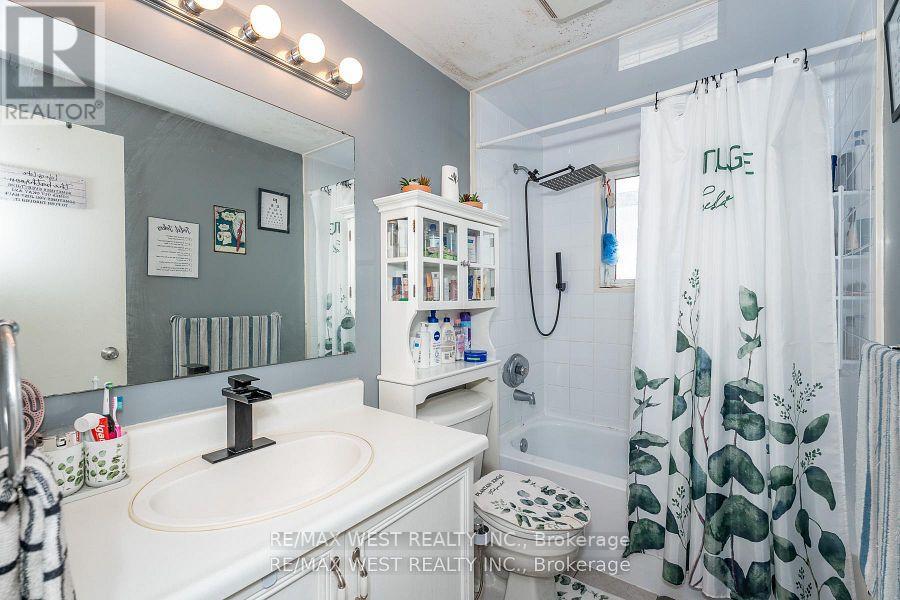 369 Galloway Boulevard Property Photo 8
