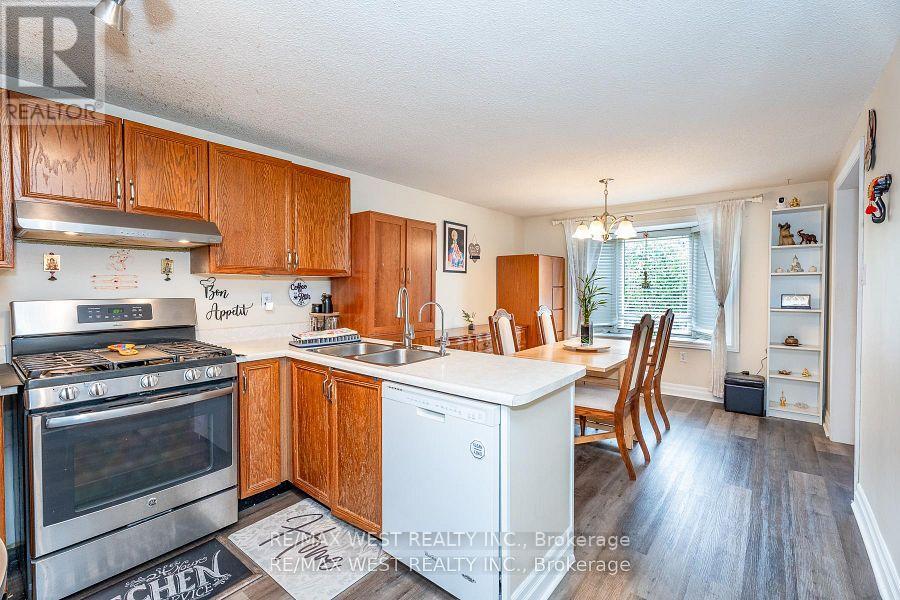 369 Galloway Boulevard Property Photo 15