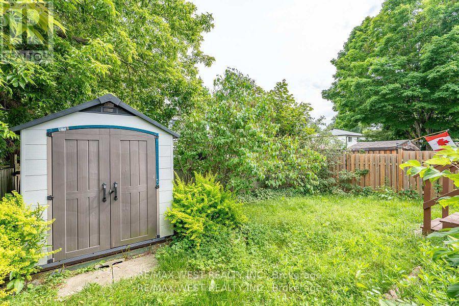369 Galloway Boulevard Property Photo 17