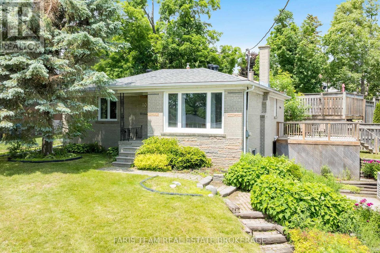 10 KAREN CRESCENT Property Photo 1