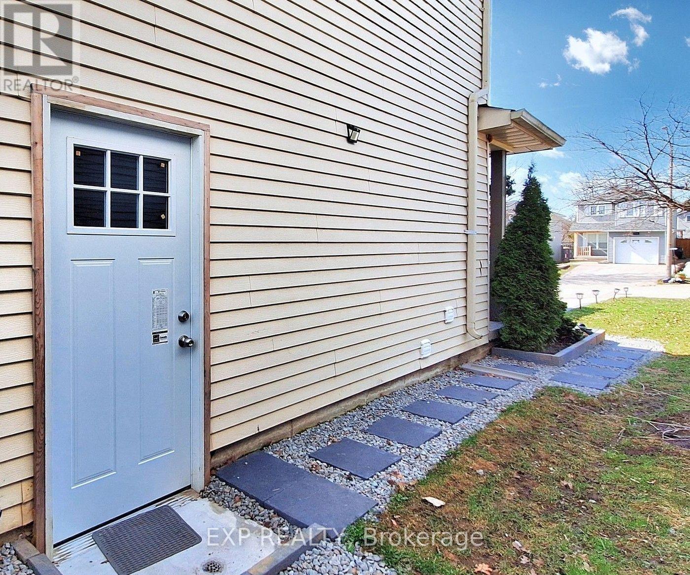 43 D'AMBROSIO DRIVE Property Photo 1