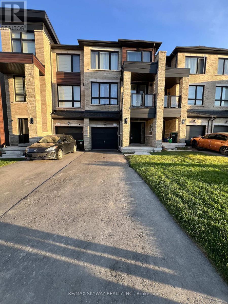 10 Blue Forest Crescent Property Photo 1