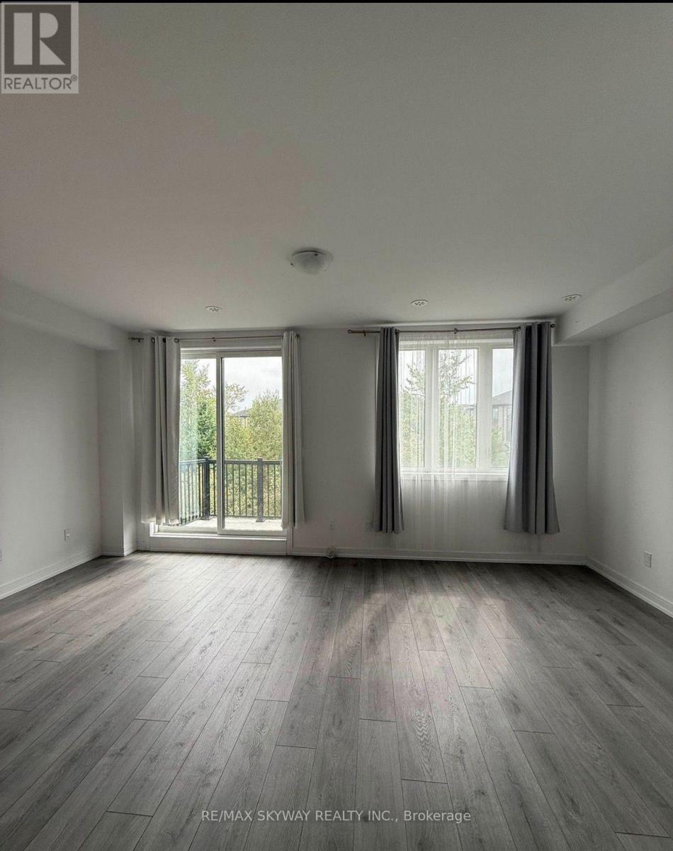10 Blue Forest Crescent Property Photo 13