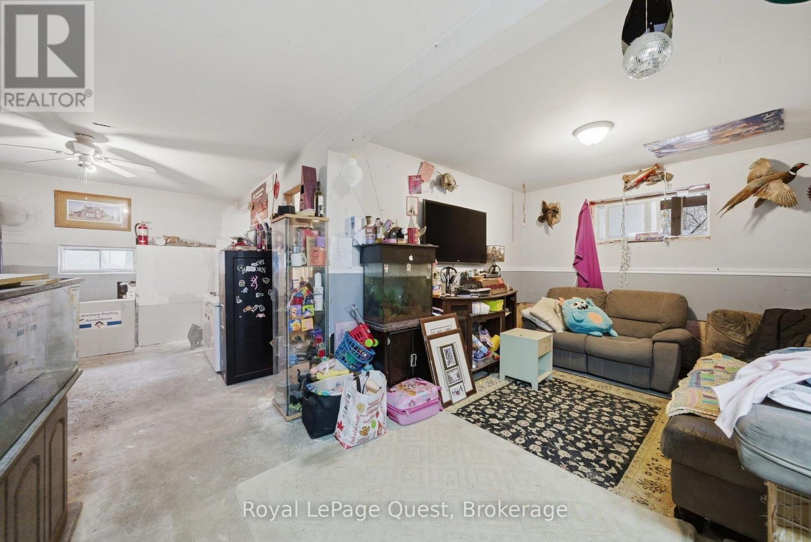 7476 Ash Crescent Property Photo 7
