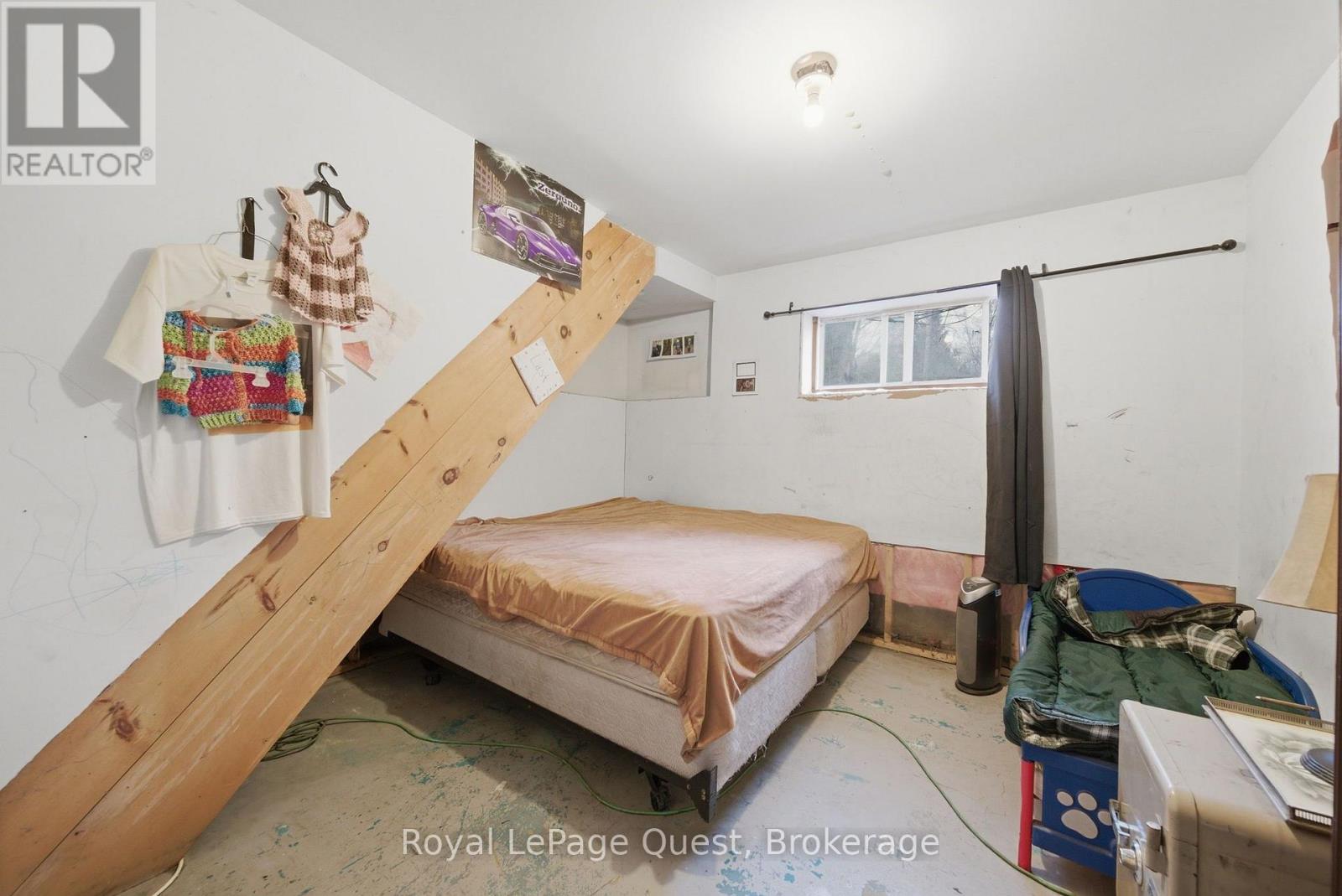 7476 Ash Crescent Property Photo 14