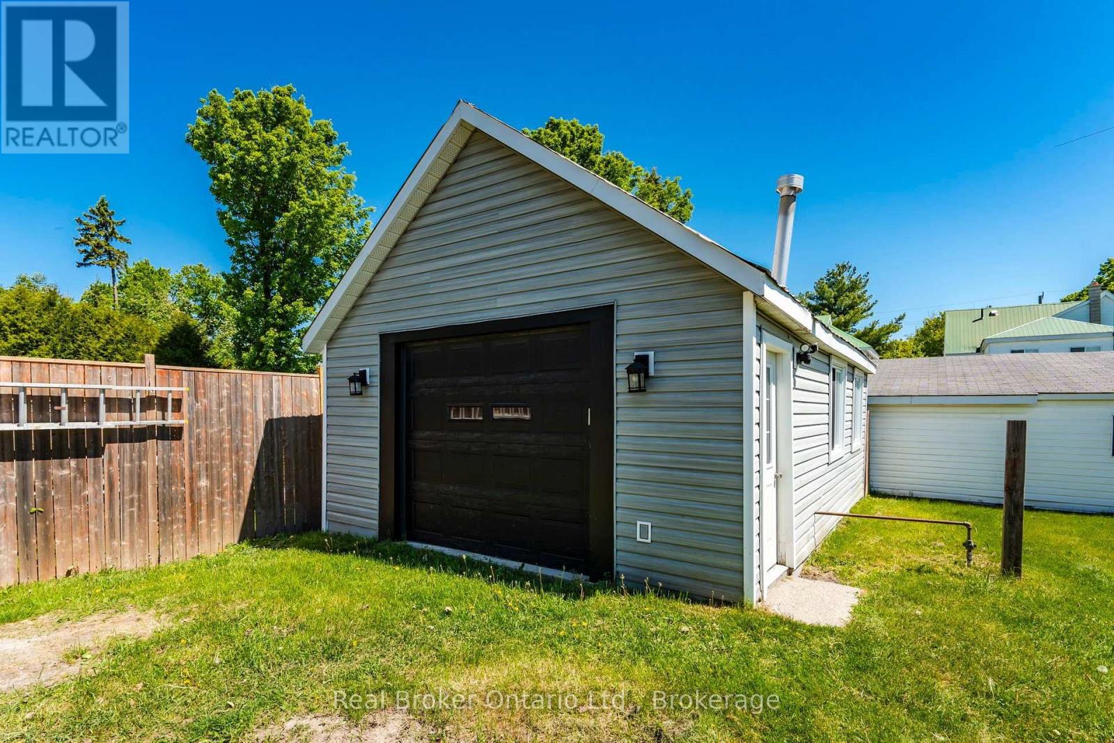 151 Main Street Property Photo 3