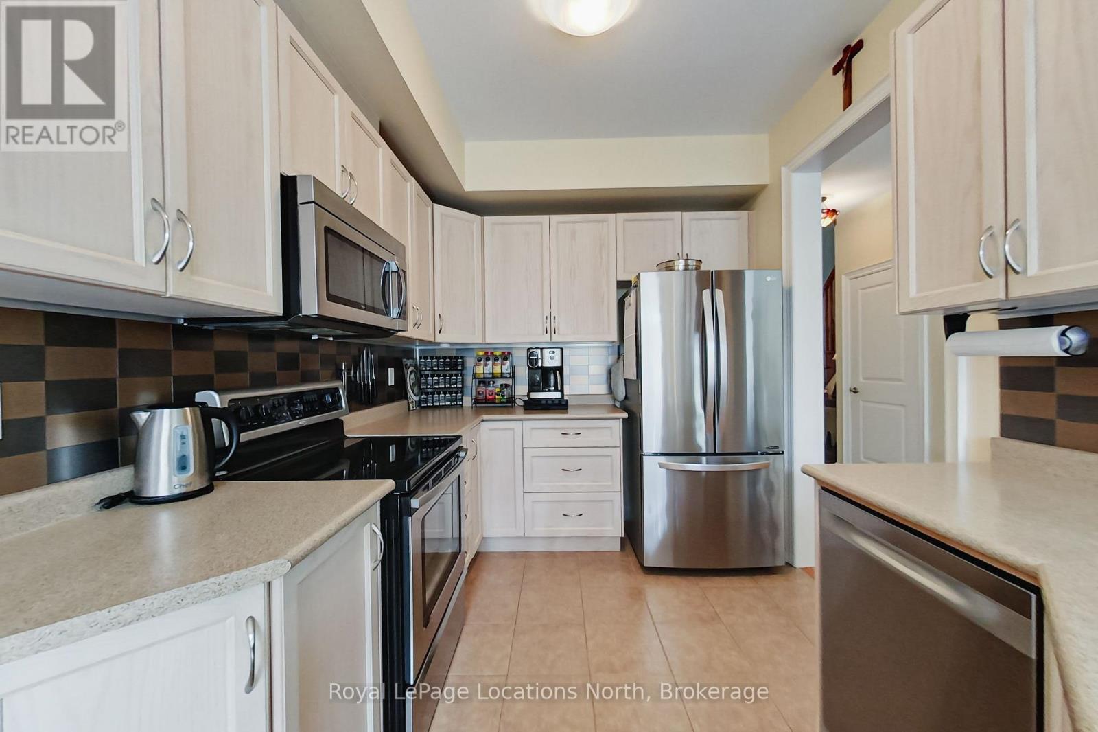 34 Savannah Crescent Property Photo 15