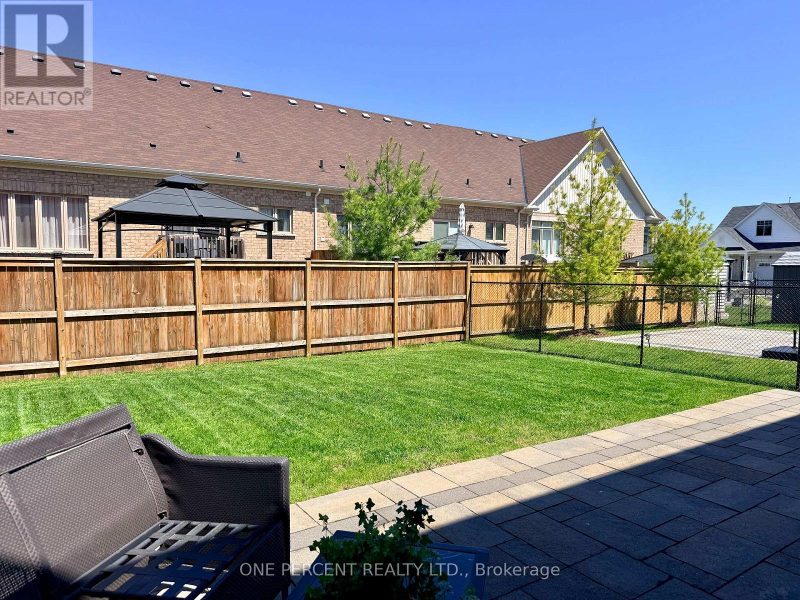 52 Bianca Crescent Property Photo 2