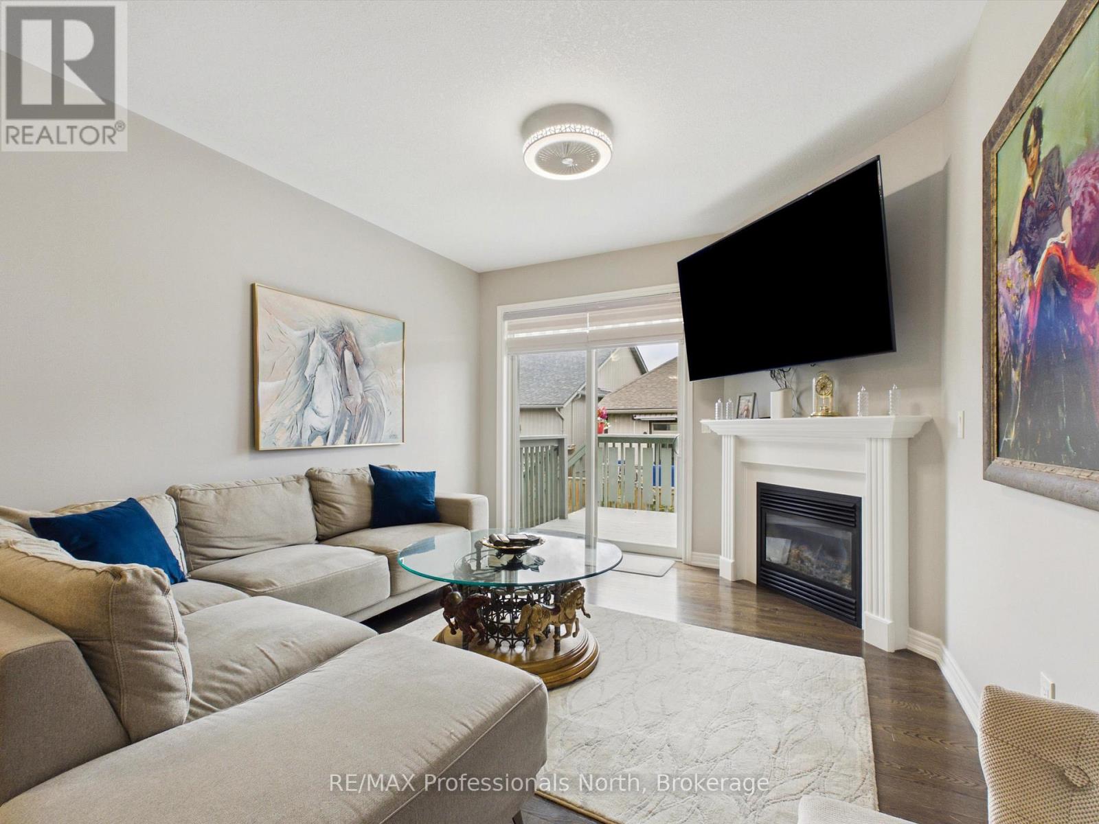 35 Canterbury Circle Property Photo 5