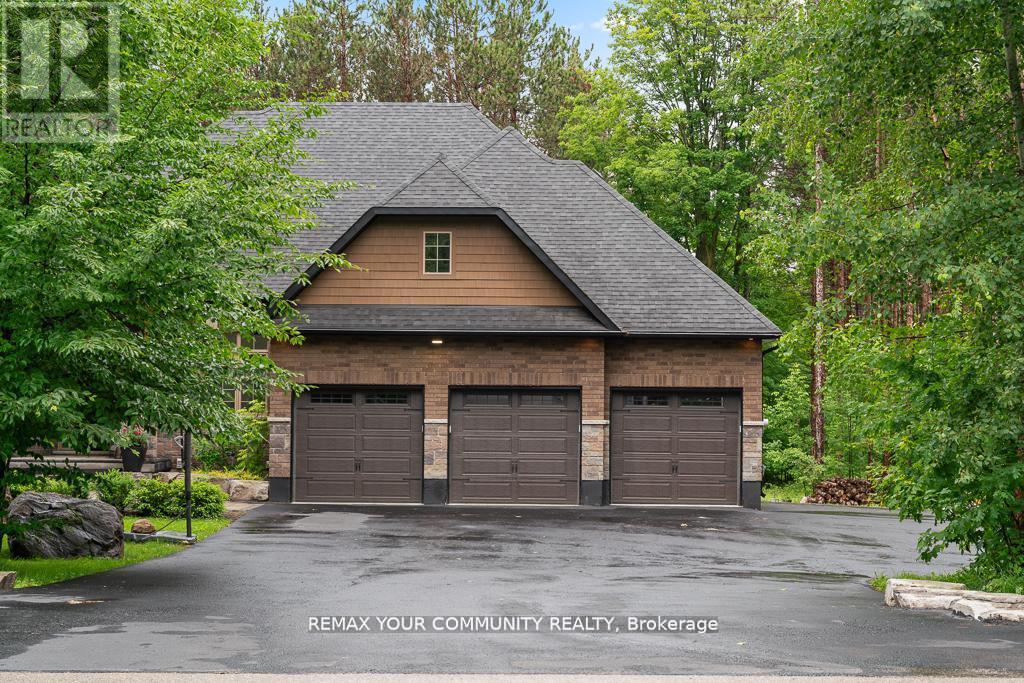 38 Windermere Circle Property Photo 4