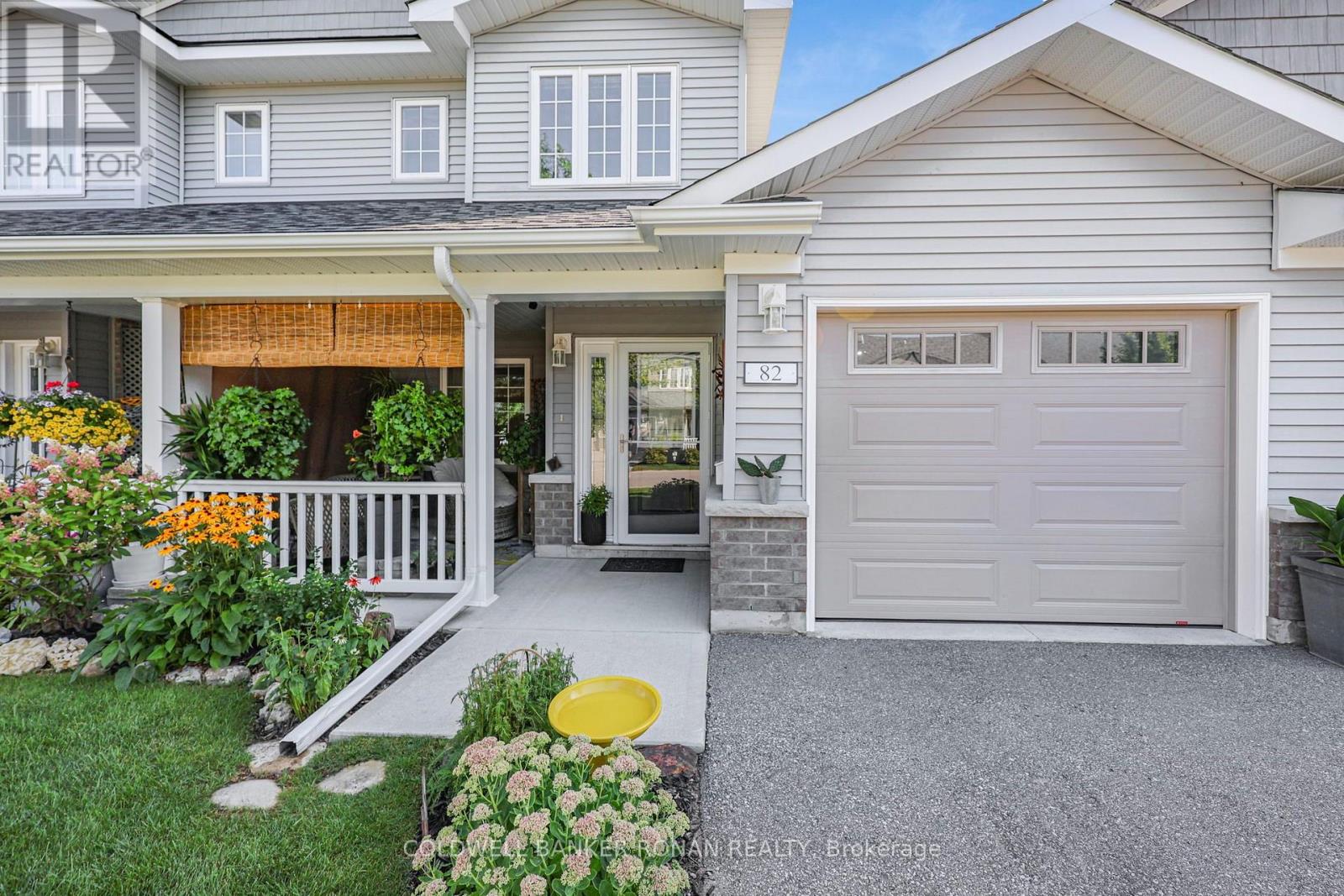 82 Ivy Crescent Property Photo 1