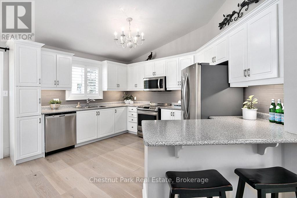 40 Barker Boulevard Property Photo 10