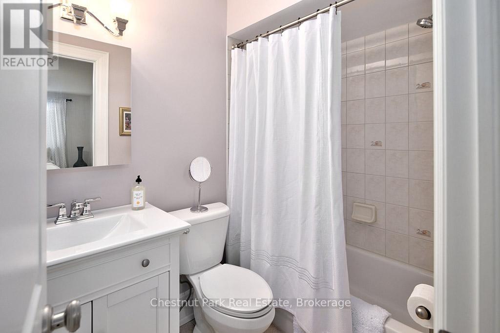 40 Barker Boulevard Property Photo 16