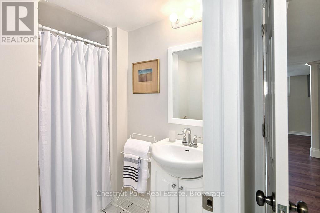 40 Barker Boulevard Property Photo 23