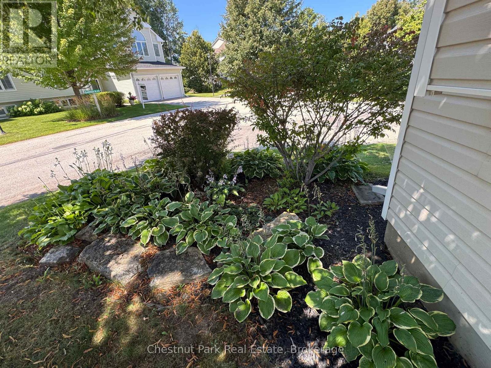 40 Barker Boulevard Property Photo 30