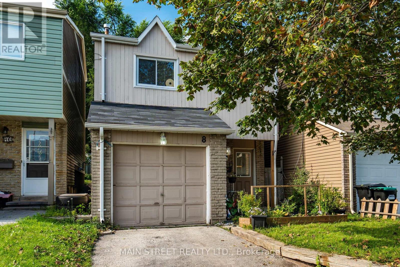 8 Robin Court Property Photo 1