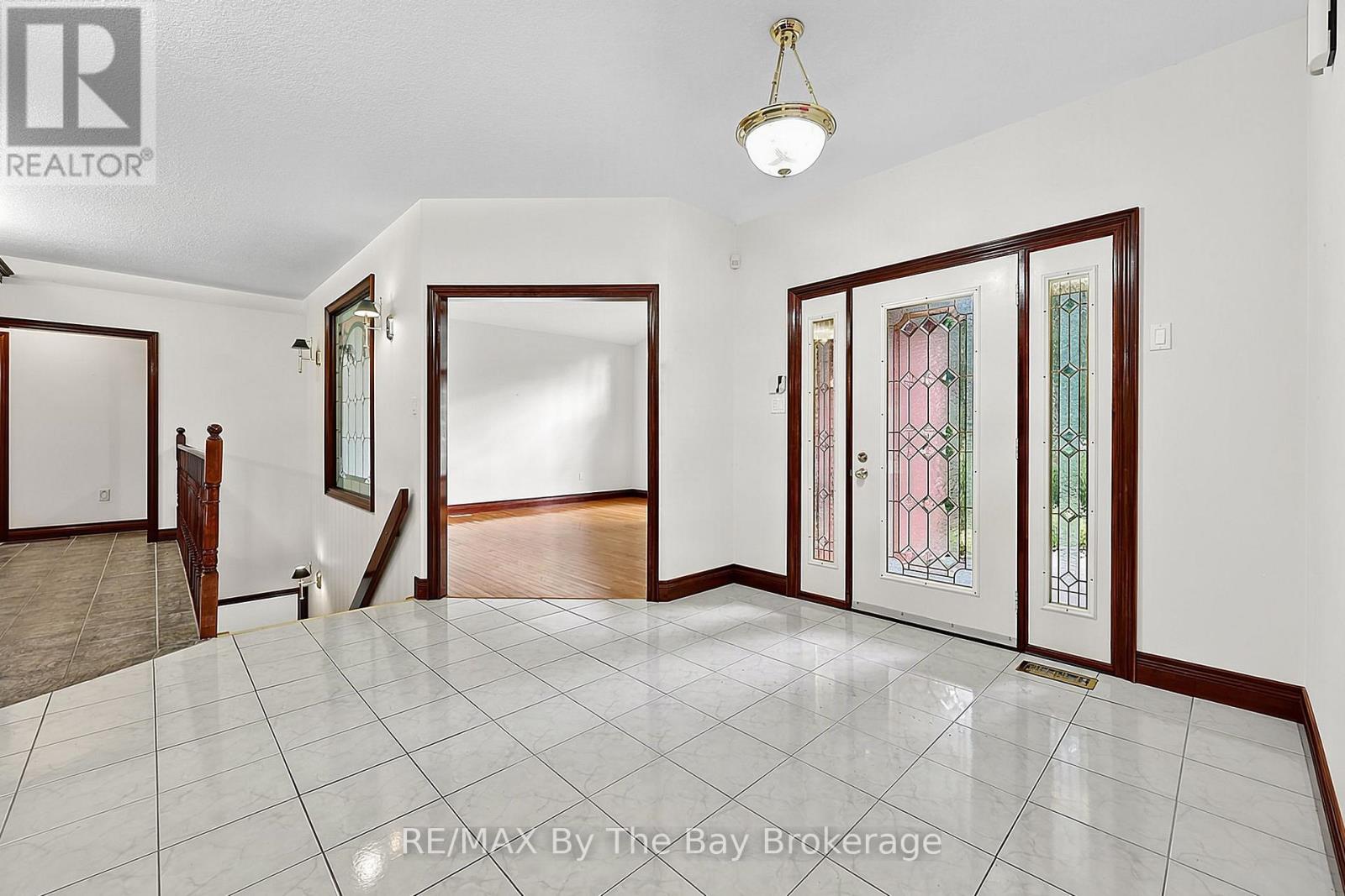 90 Goldfinch Crescent Property Photo 3