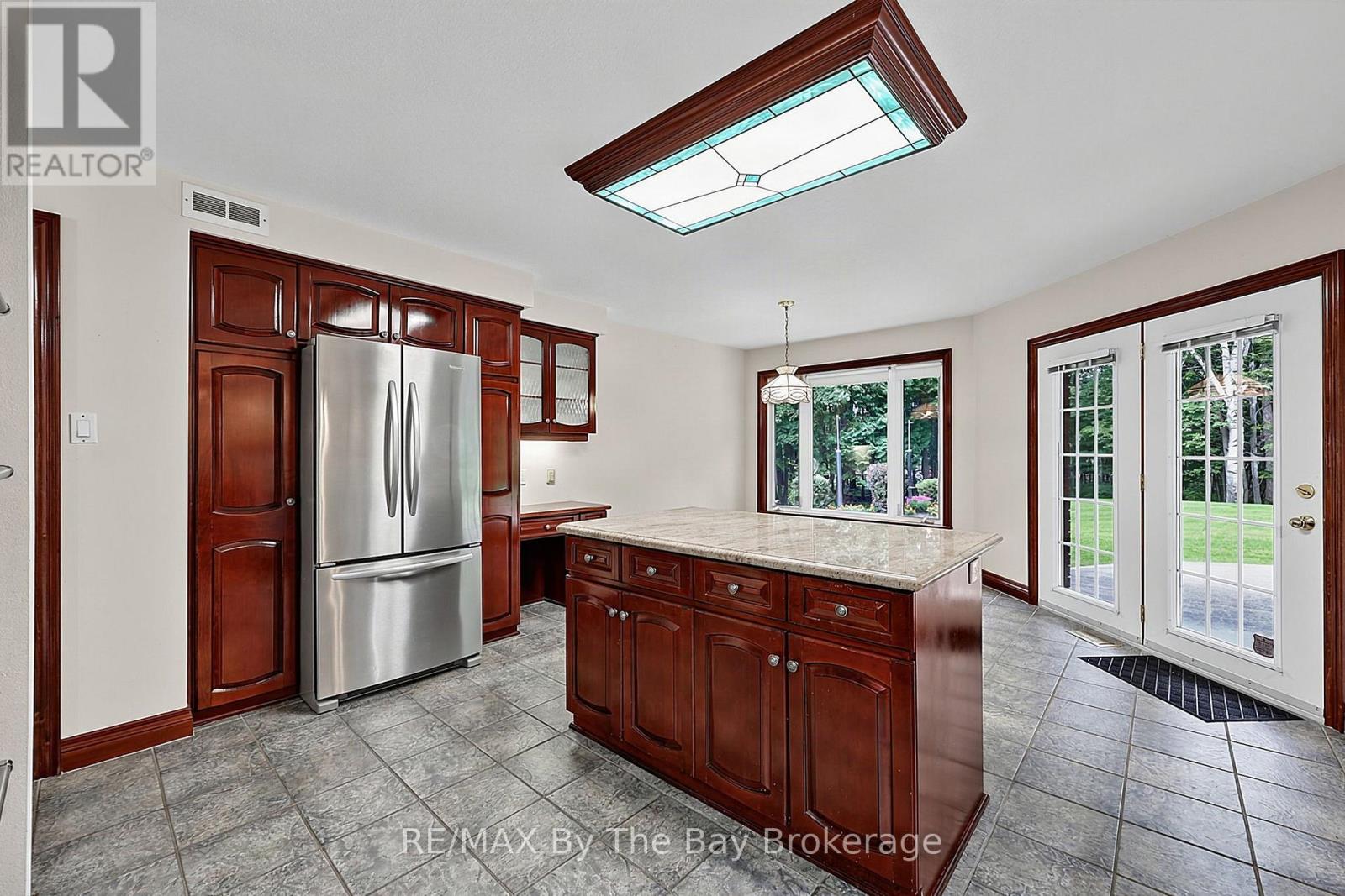90 Goldfinch Crescent Property Photo 8