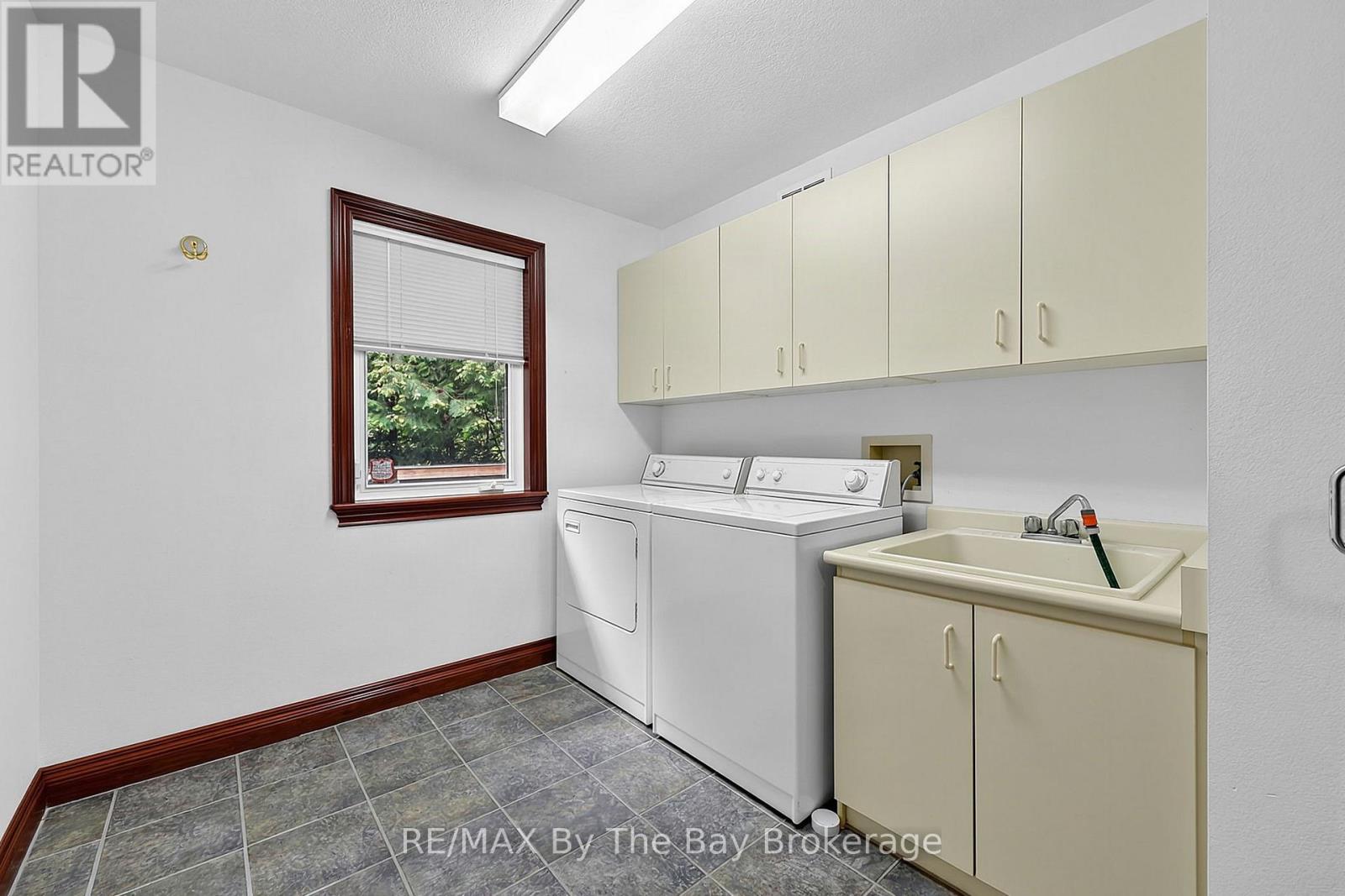90 Goldfinch Crescent Property Photo 36