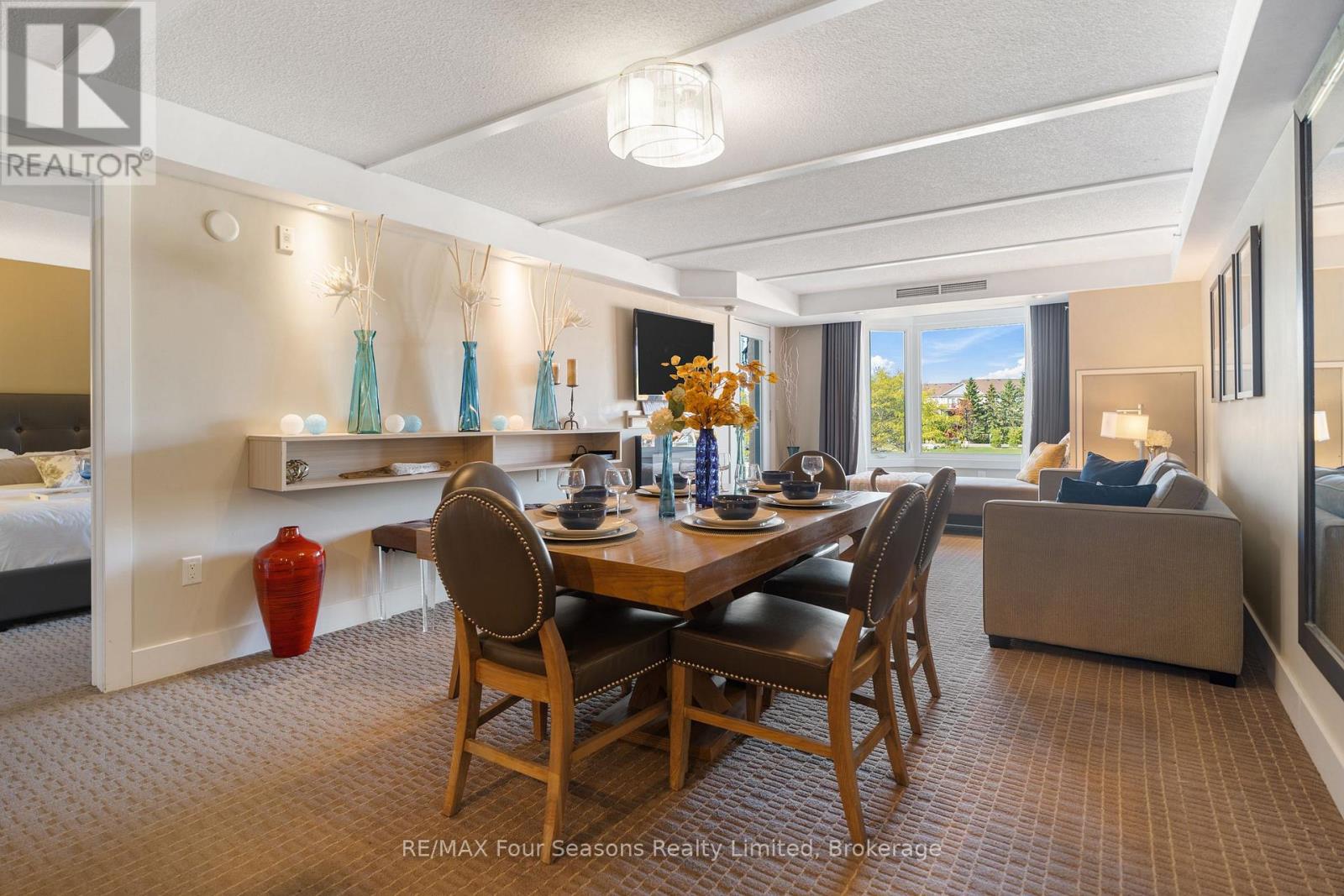 6210/6212 - 9 Harbour Street E Property Photo 7