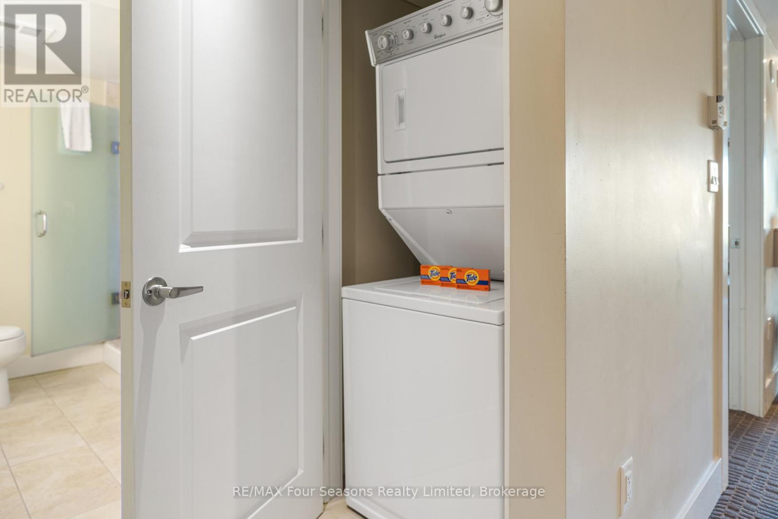 6210/6212 - 9 Harbour Street E Property Photo 13