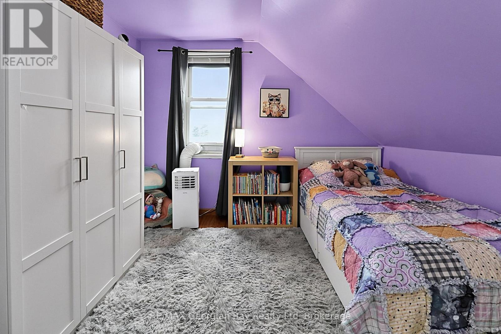 154 Robert Street W Property Photo 19