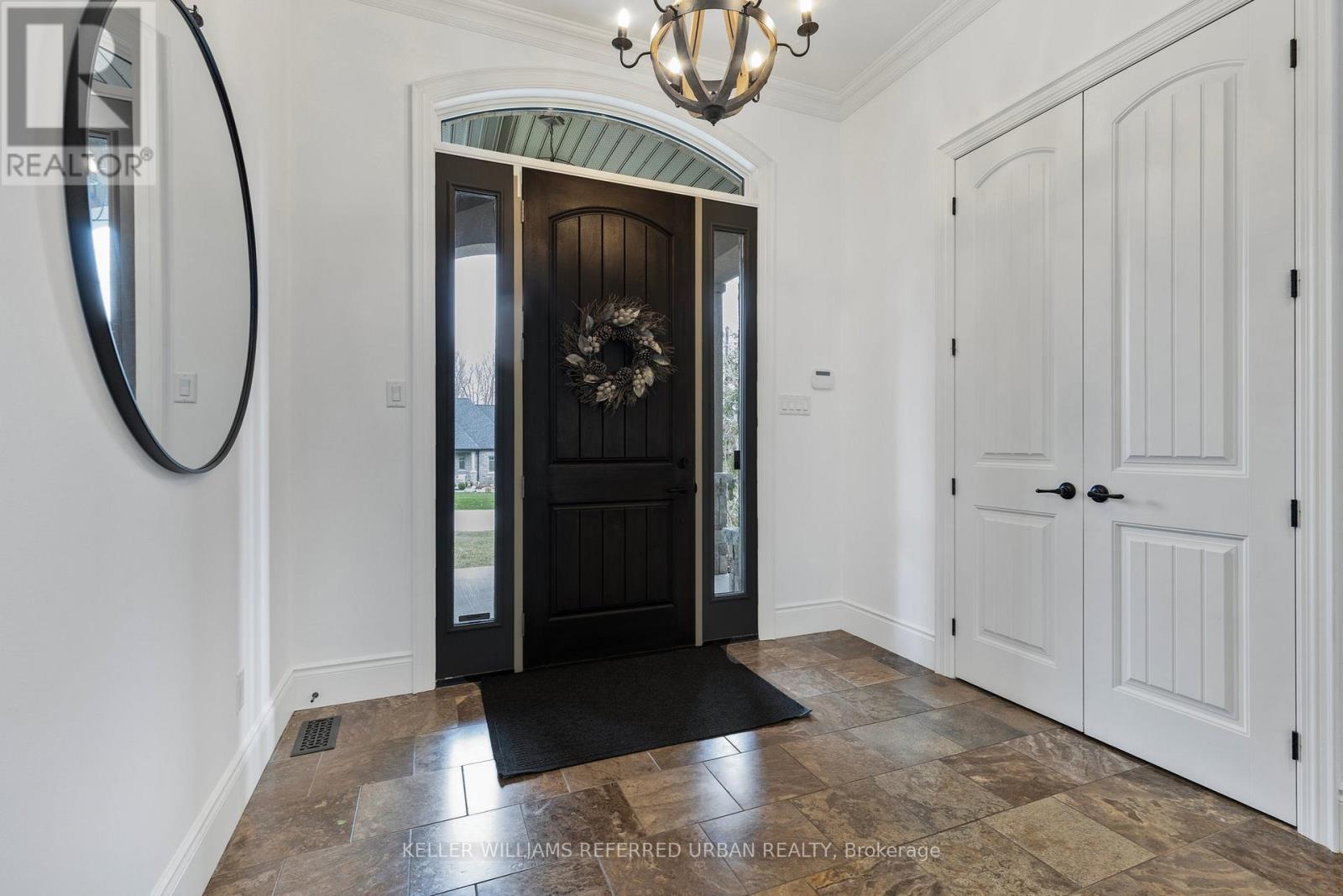 25 Heron Boulevard Property Photo 3