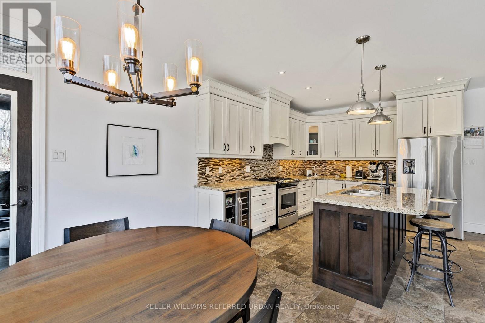 25 Heron Boulevard Property Photo 16