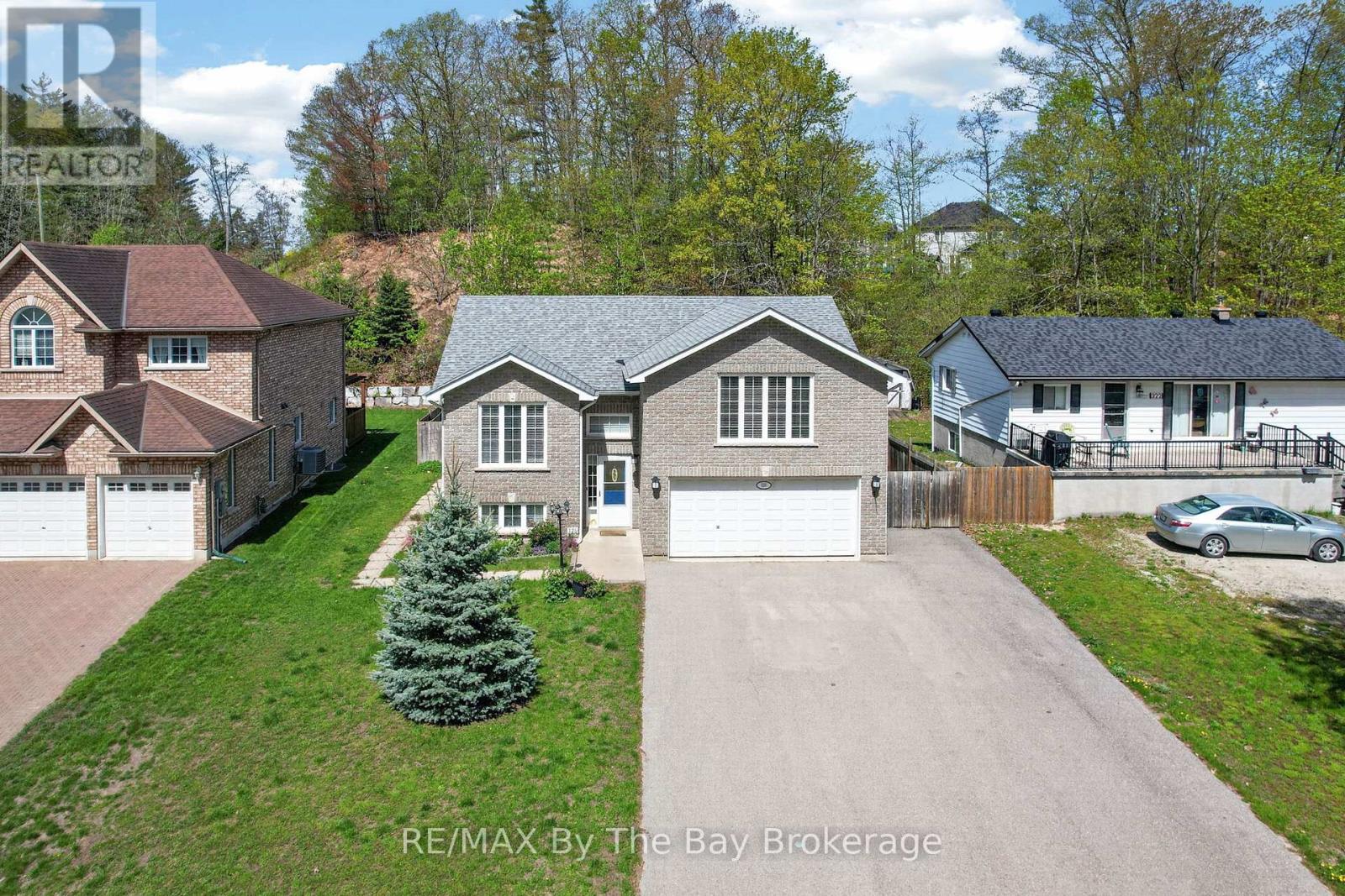 326 GOLF COURSE ROAD Property Photo 1