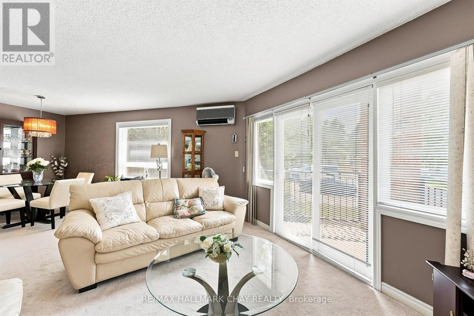 201 - 131 Clapperton Street Property Photo 8
