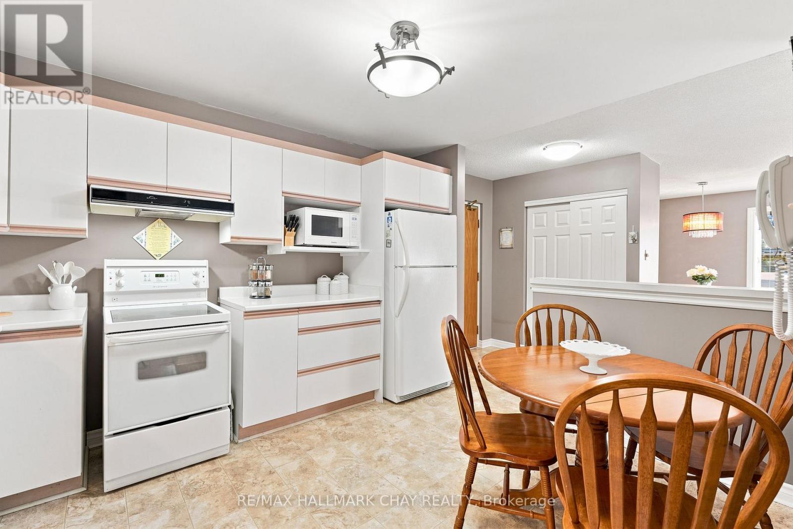 201 - 131 Clapperton Street Property Photo 10
