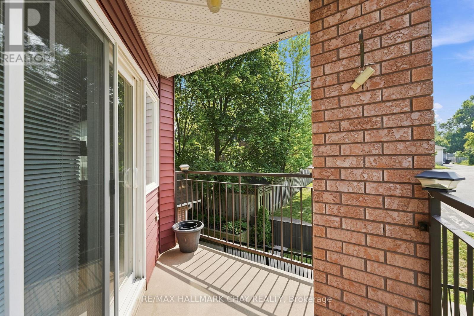 201 - 131 Clapperton Street Property Photo 18