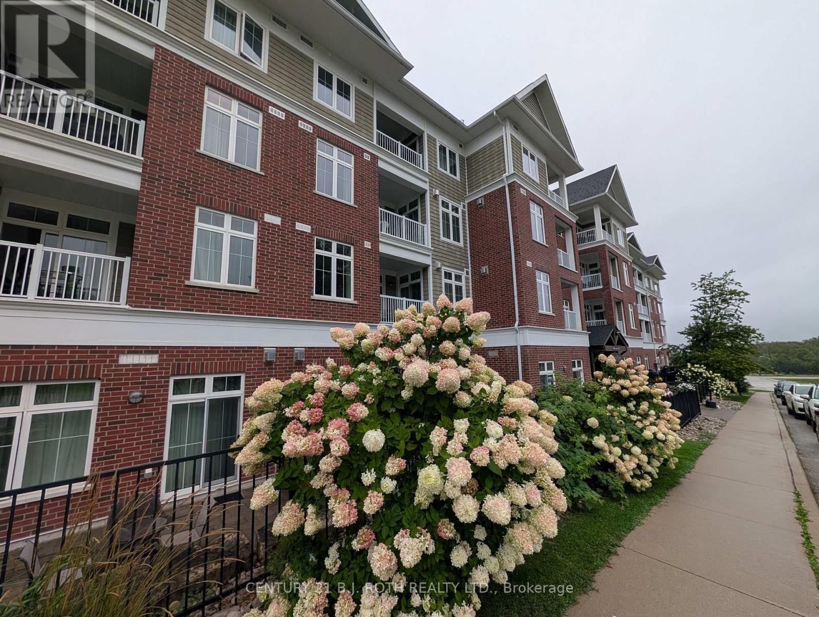 302 - 40 HORSESHOE BOULEVARD Property Photo 1