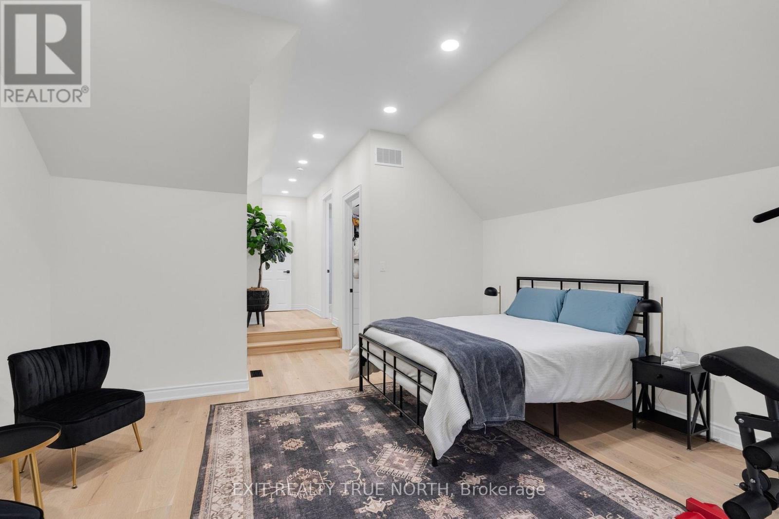 106 Rugman Crescent Property Photo 41