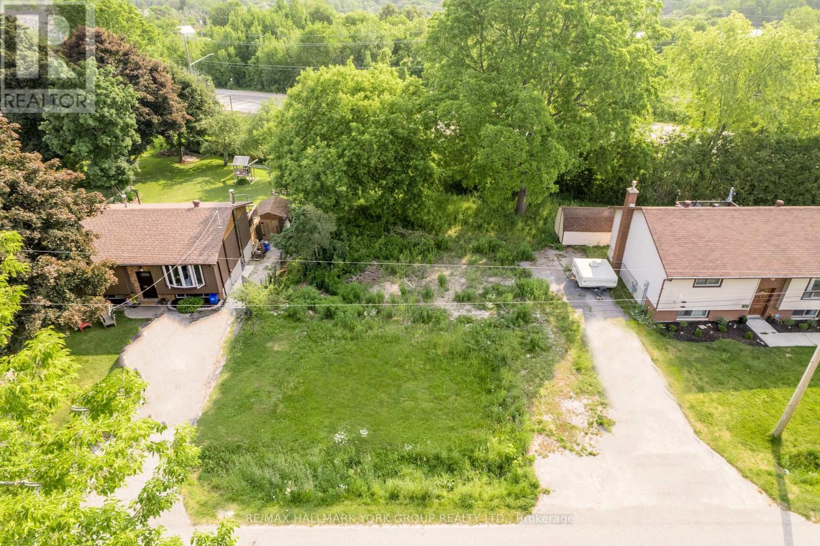 10 First Street Property Photo 3