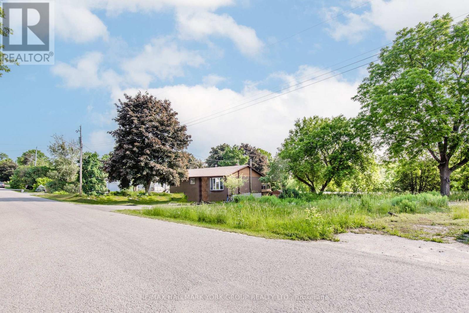 10 First Street Property Photo 4