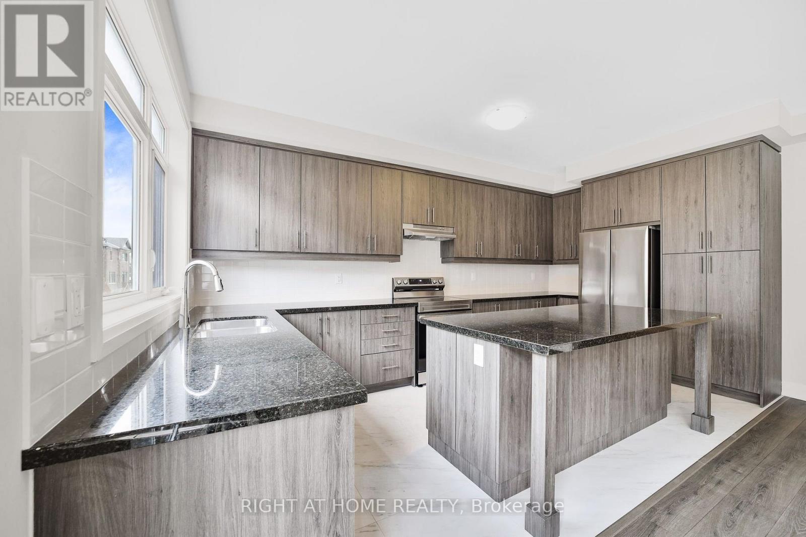 15 Calypso Avenue Property Photo 14