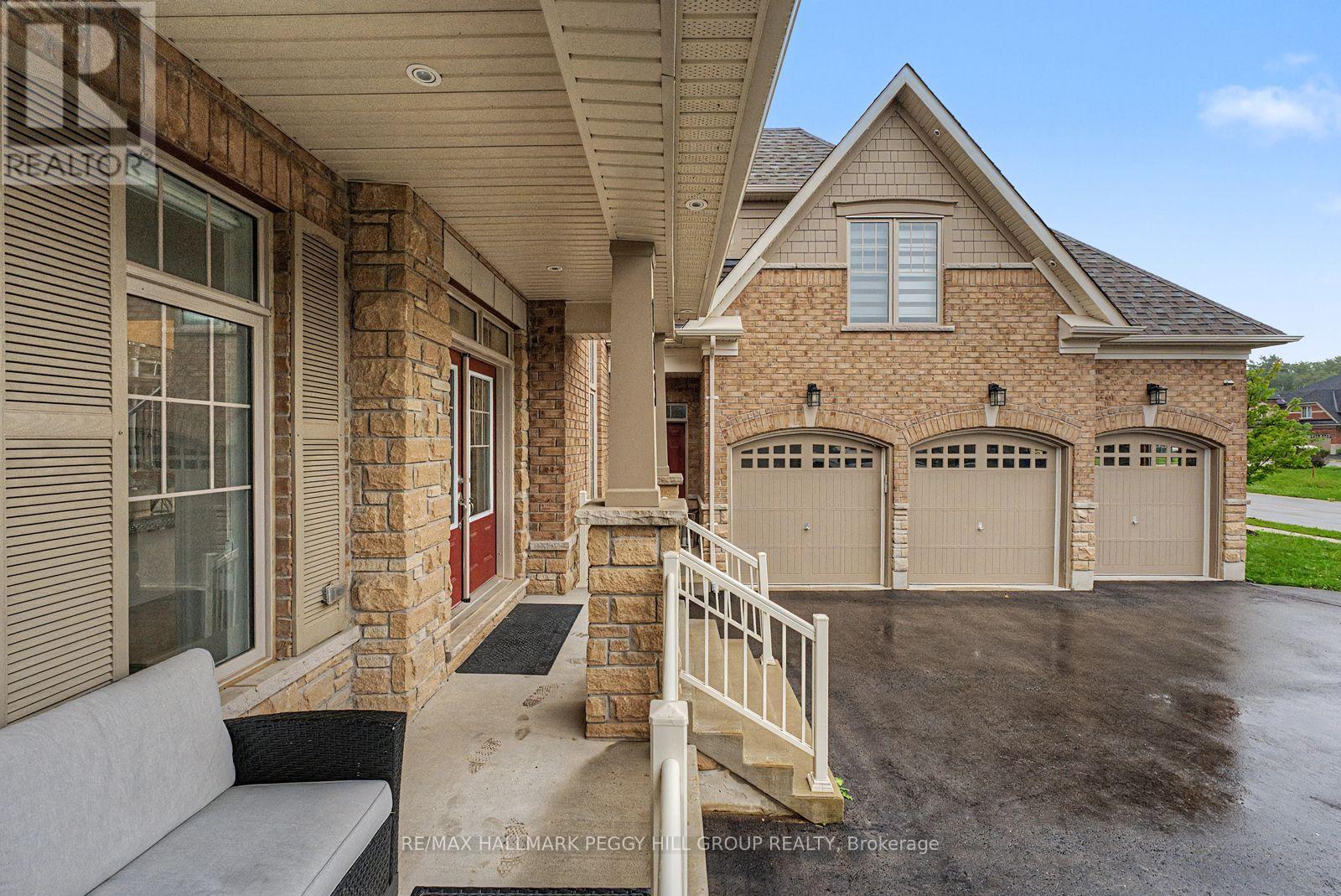 113 Rugman Crescent Property Photo 2