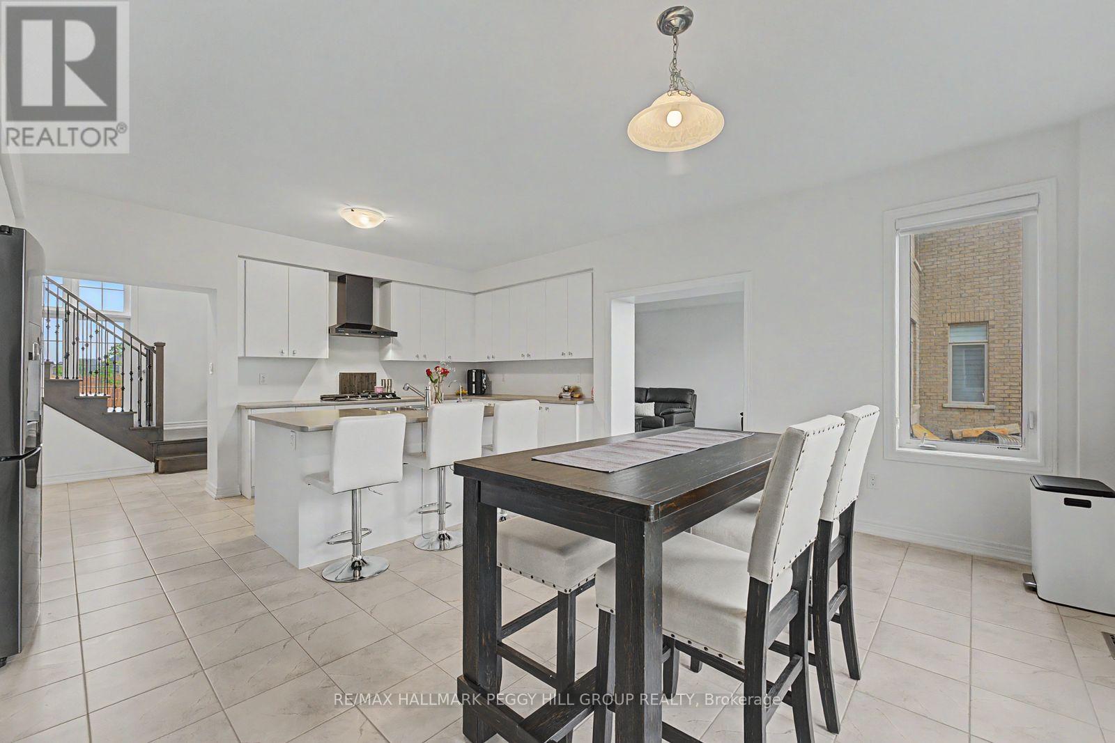 113 Rugman Crescent Property Photo 7