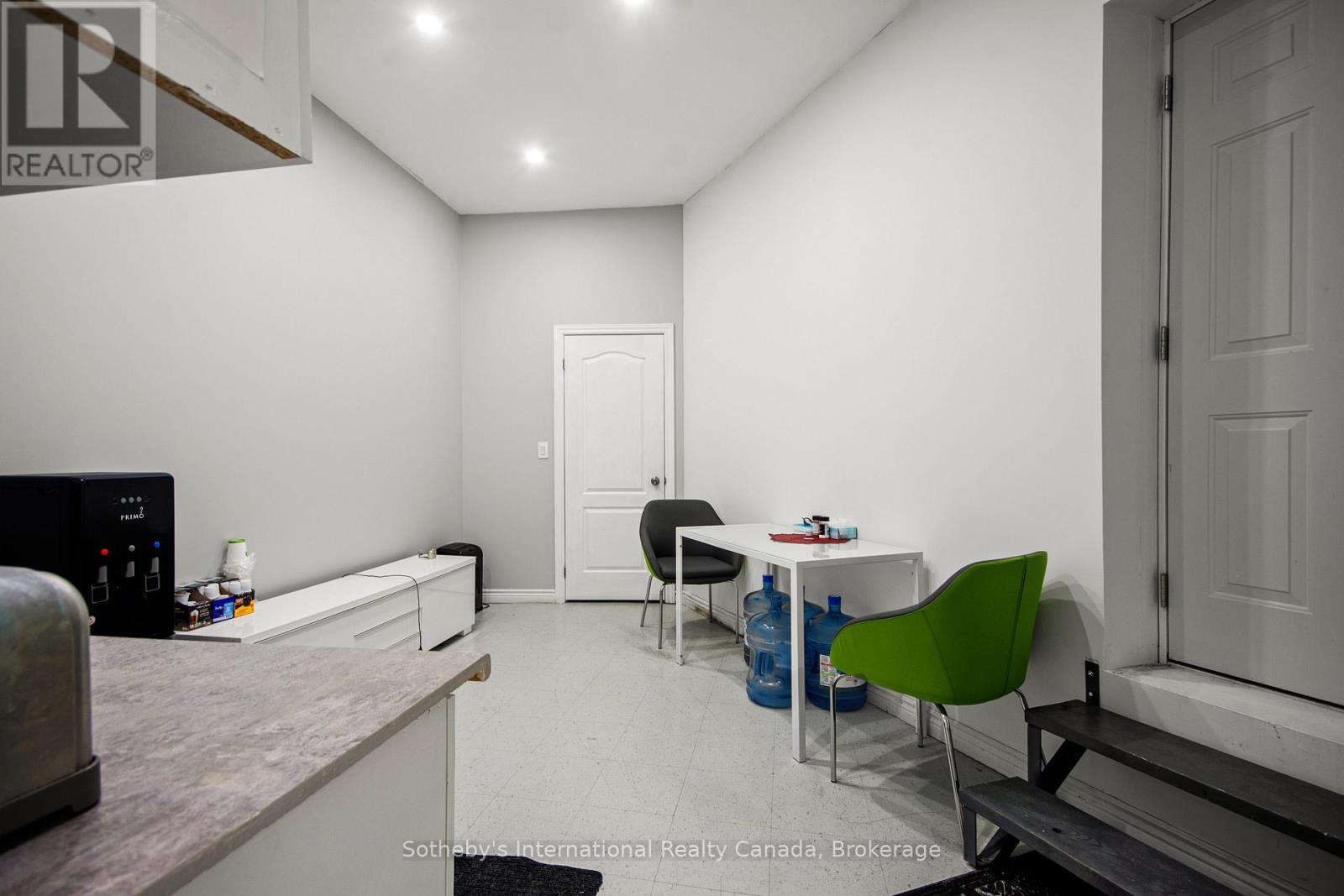 339 King Street Property Photo 11