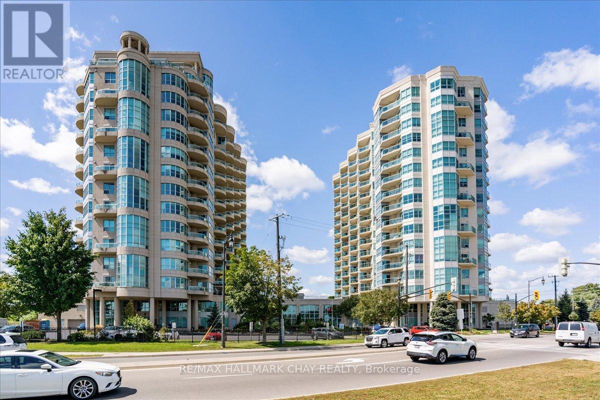 1411 - 2 TORONTO STREET Property Photo 1